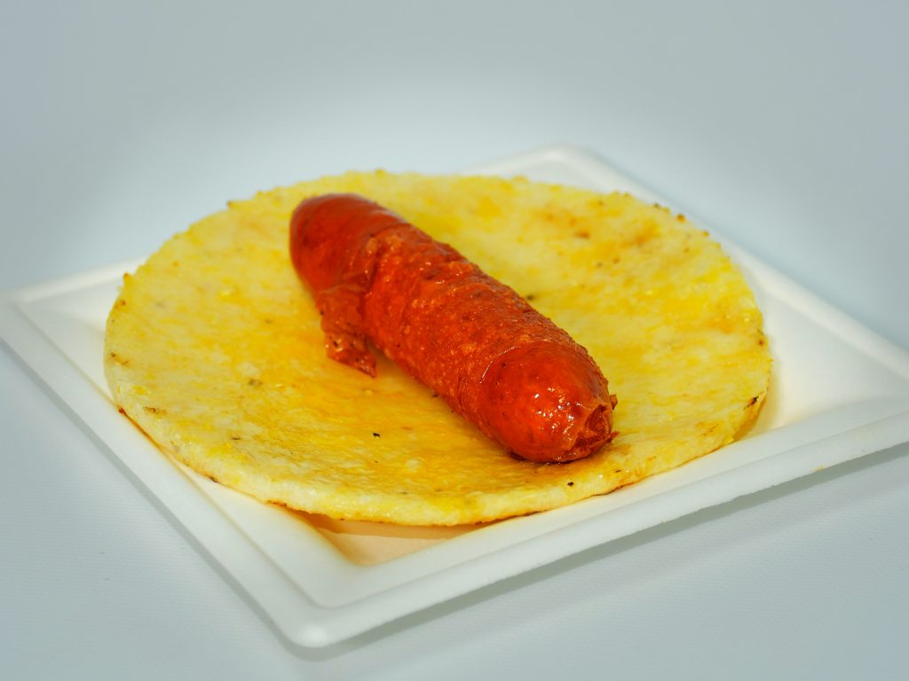 Arepa con chorizo