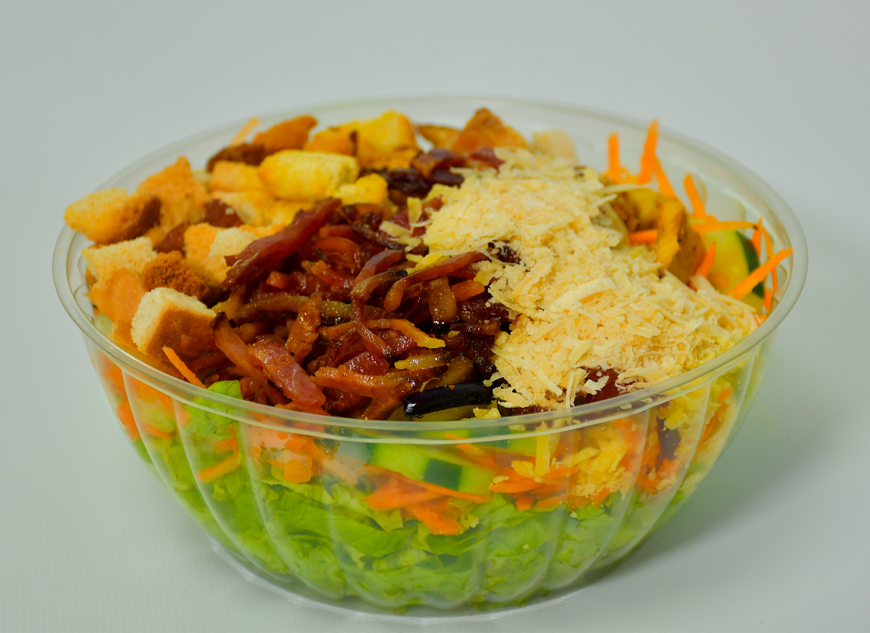 Ensalada grande con 2 proteína 4 vegetales