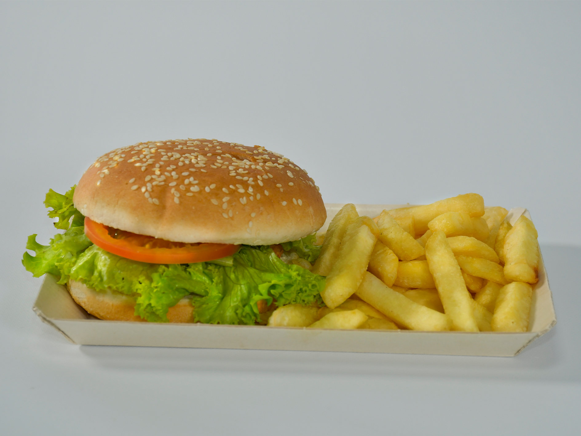 Hamburguesa de res con papas