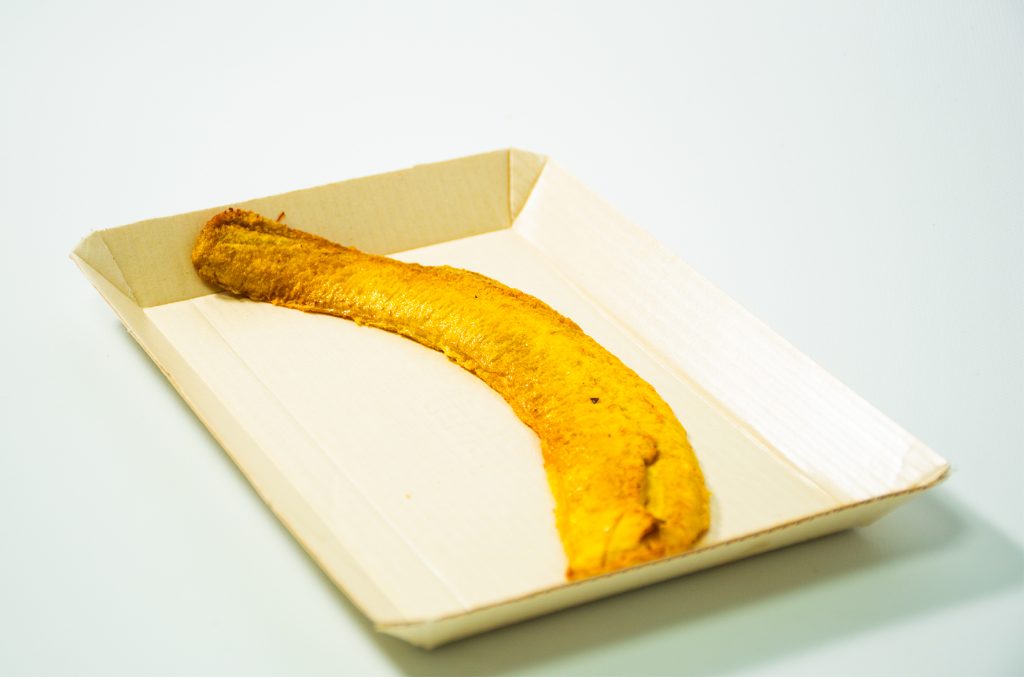 Porción de tajada de platano maduro