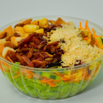 Ensalada grande con 2 proteína 4 vegetales